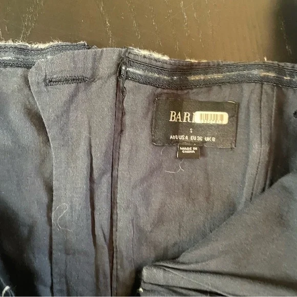 Bardot Kaela Broderie Off-Shoulder Navy Blue Top Size Small/4 embroidery - Picture 5 of 7